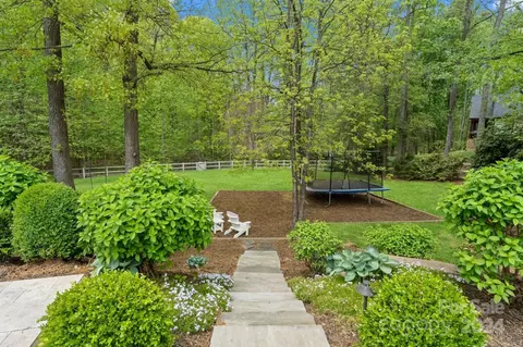 View/Area - 905 Martingale Ln, Davidson, NC 28036 photo 1 of 2