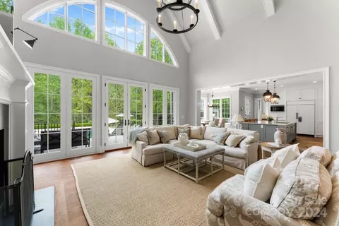 Living - 905 Martingale Ln, Davidson, NC 28036 photo 3 of 5