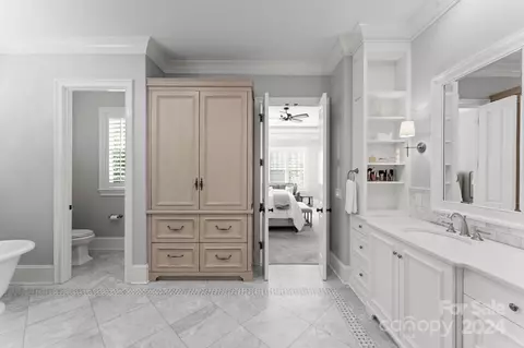 Bath - 905 Martingale Ln, Davidson, NC 28036 photo 1 of 7