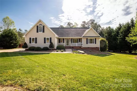 1413 Whirlaway Ct, York, SC 29745