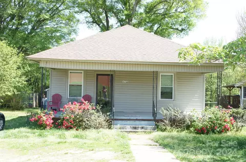 1733 Spencer Mountain Rd, Gastonia, NC 28054