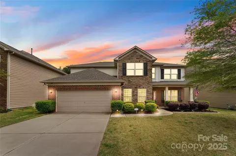 13231 Carolina Wren Ct, Charlotte, NC 28278