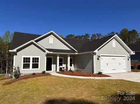 1006 Westminster Dr, Statesville, NC 28677
