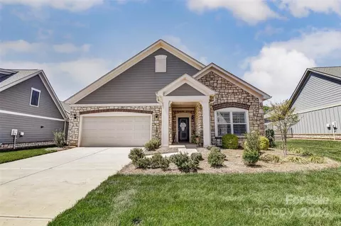 15121 Sustar Farm Rd, Matthews, NC 28105