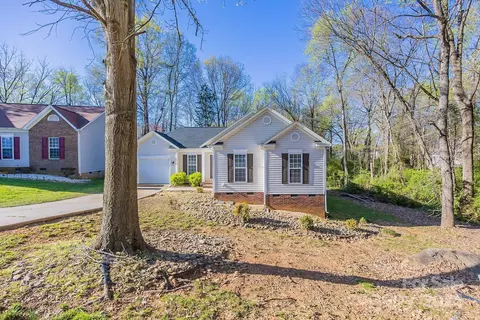 7935 Bella Vista Ct, Charlotte, NC 28216