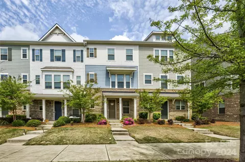 9443 Ainslie Downs St, Charlotte, NC 28273