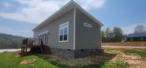 840 Martinat 1 Dr #1, Valdese, NC 28690