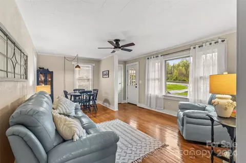 Living - 3436 Us 70 E Hwy E, Marion, NC 28752 photo 2 of 3