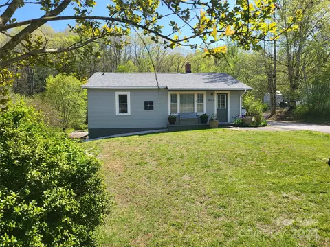 Exterior - 3436 Us 70 E Hwy E, Marion, NC 28752 photo 2 of 9