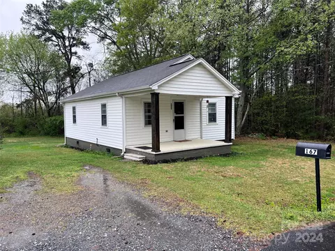 167 Walker Lake Rd, Forest City, NC 28043