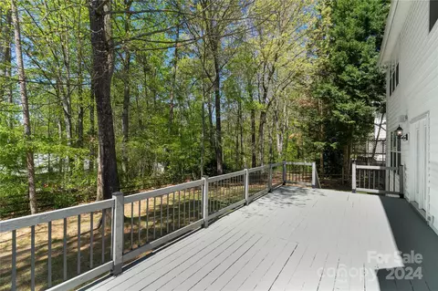 Exterior - 20215 Tailwind Ln, Cornelius, NC 28031 photo 6 of 17