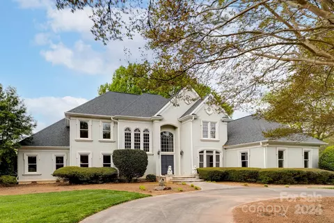 18235 Peninsula Club Dr, Cornelius, NC 28031