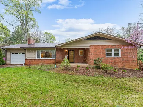 159 Governors View Rd, Asheville, NC 28805