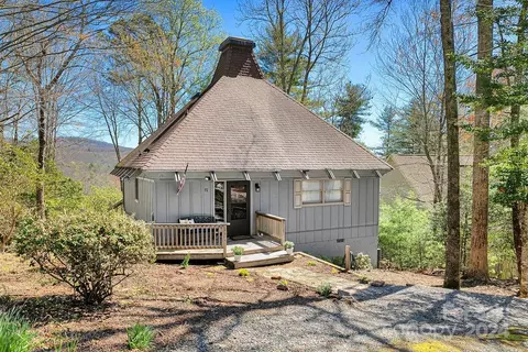 Exterior - 72 Uloque Ct, Brevard, NC 28712 photo 2 of 6