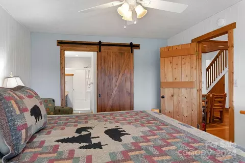 Bedroom - 72 Uloque Ct, Brevard, NC 28712 photo 3 of 9