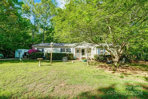 11015 Broken Pebble Ln, Charlotte, NC 28227