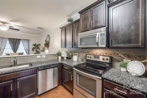 322 Battery Cir, Clover, SC 29710 photo 6
