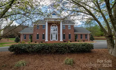 195 Bost Rd, Morganton, NC 28655