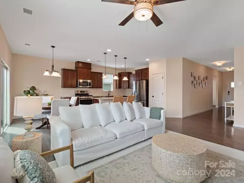 Living - 3203 Bridgewater St, Lancaster, SC 29720 photo 1 of 4