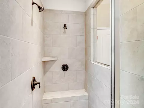 Bath - 3203 Bridgewater St, Lancaster, SC 29720 photo 4 of 5