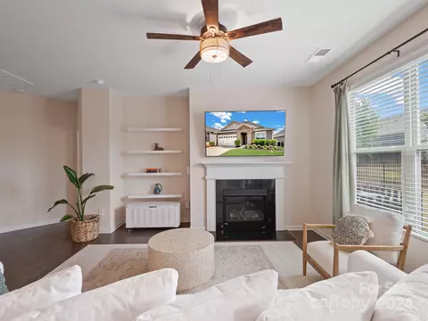 Living - 3203 Bridgewater St, Lancaster, SC 29720 photo 4 of 4