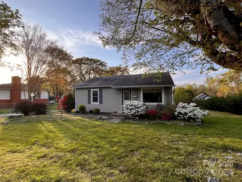 412 Sunset Dr, Stanley, NC 28164