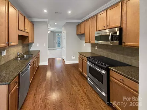 Kitchen - 223 Harbour Place Dr, Davidson, NC 28036 photo 3 of 3