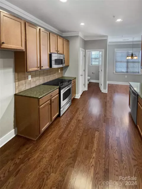Kitchen - 223 Harbour Place Dr, Davidson, NC 28036 photo 1 of 3