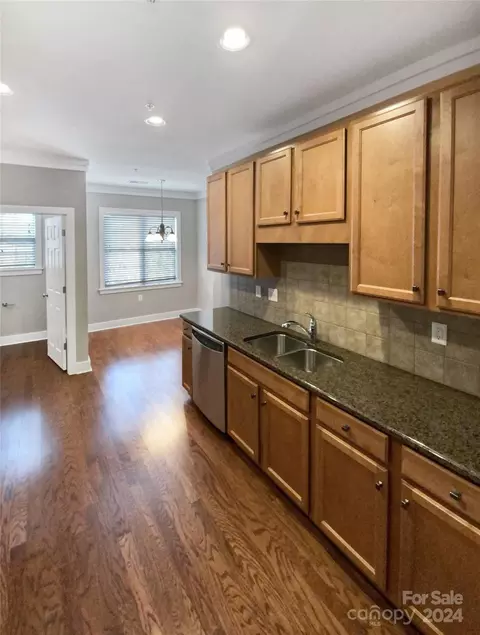 Kitchen - 223 Harbour Place Dr, Davidson, NC 28036 photo 2 of 3