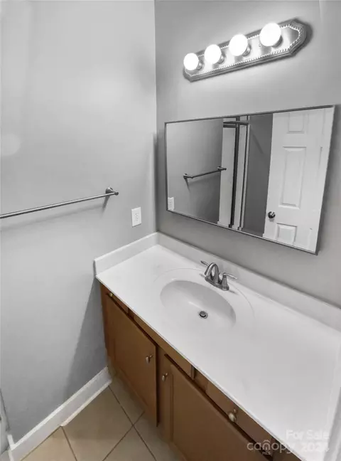 Bath - 223 Harbour Place Dr, Davidson, NC 28036 photo 2 of 3