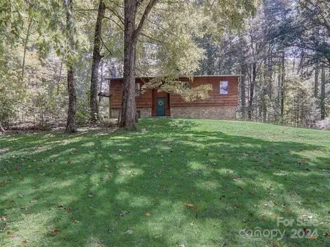 1191 Dupont Rd, Hendersonville, NC 28739