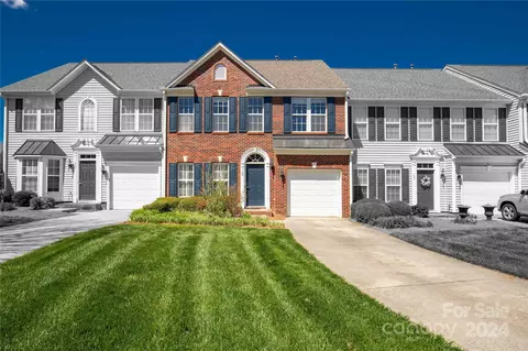 129 Autumn Falls Dr, Clover, SC 29710