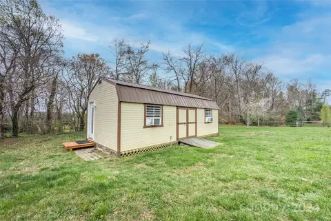 Exterior - 113 Snooks Path, Mars Hill, NC 28754 photo 12 of 15