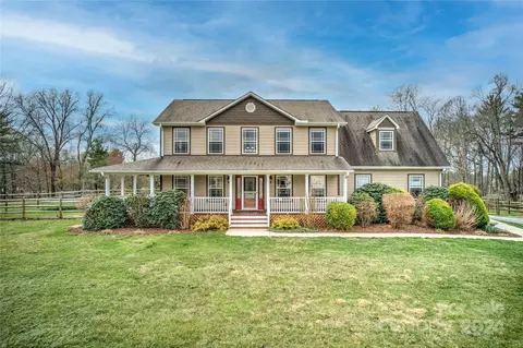 113 Snooks Path, Mars Hill, NC 28754