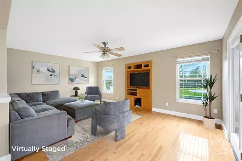 Living - 113 Snooks Path, Mars Hill, NC 28754 photo 4 of 6