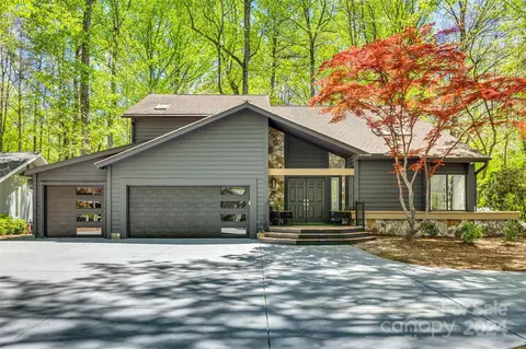 2 Whipporwill Ct, Clover, SC 29710