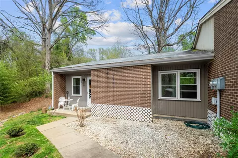 86 Eastview Ave, Asheville, NC 28803