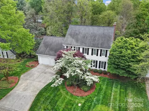 10112 Hanover Hollow Dr, Charlotte, NC 28210