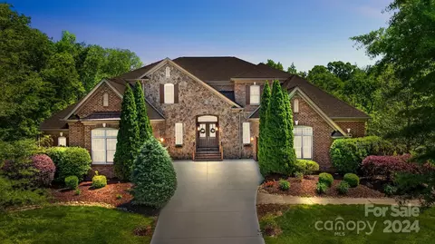 3016 Wheat Field Dr, Marvin, NC 28173