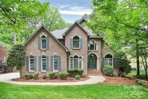 8162 Buena Vista Dr, Denver, NC 28037
