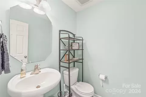 Bath - 11616 Mud Dr, Midland, NC 28107 photo 1 of 4