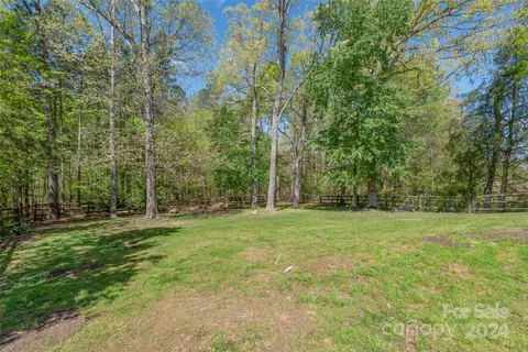 Exterior - 11616 Mud Dr, Midland, NC 28107 photo 5 of 9