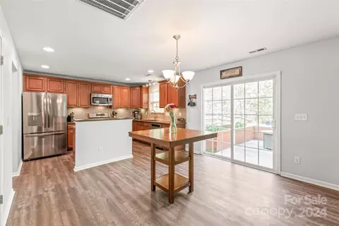 Kitchen - 11616 Mud Dr, Midland, NC 28107 photo 5 of 5