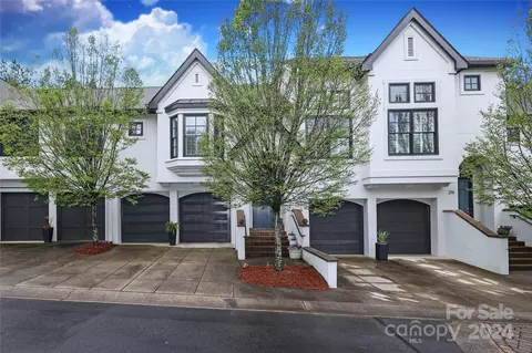 220 Wendover Heights Cir, Charlotte, NC 28211