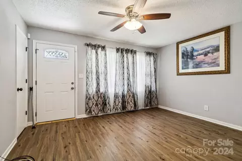 Living - 105 Witherspoon St, Lancaster, SC 29720 photo 1 of 2