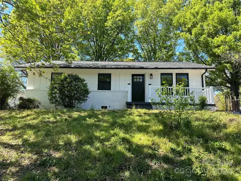 3513 Merrill Pl, Charlotte, NC 28216