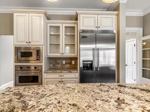 Kitchen - 18507 Square Sail Rd, Cornelius, NC 28031 photo 5 of 5