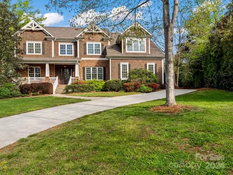 Exterior - 18507 Square Sail Rd, Cornelius, NC 28031 photo 3 of 9