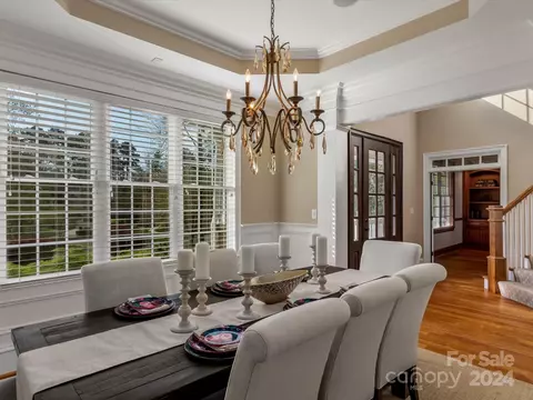 Dining - 18507 Square Sail Rd, Cornelius, NC 28031 photo 1 of 3