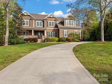 Exterior - 18507 Square Sail Rd, Cornelius, NC 28031 photo 2 of 9